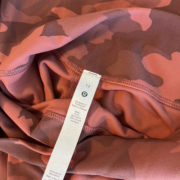Lululemon 21” leggings - Picture 2 of 2